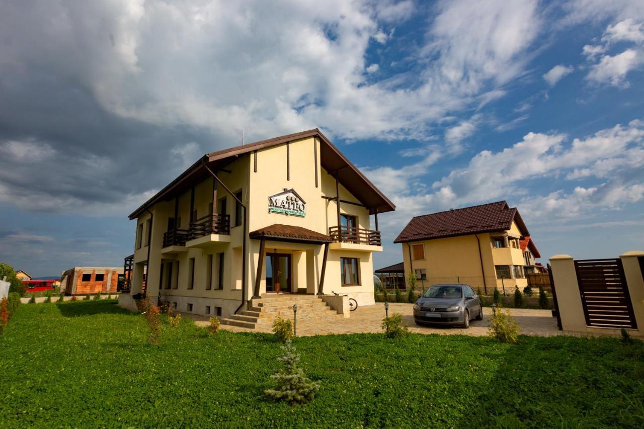 Pensiunea Mateo Buzau Exterior foto